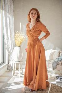 เดรสผ้าลินินสีส้มสนิมแบบยาว ทรงพัน แขนยาวแน่น ทรงเอวธรรมชาติ ย้อมสีพื้น ไซส์พลัส - Product Image 3