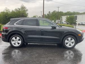 Offre exceptionnelle : Porsche Cayenne 2023 d'occasion, prête à être expédiée - Product Image 3