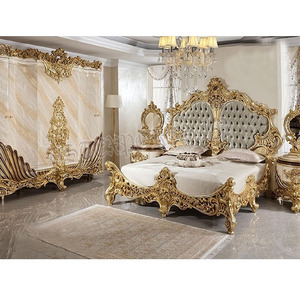 Meubles de chambre à coucher de luxe faits à la main à l'italienne, lit design de grande qualité en bois de teck, ensemble de chambre à coucher de style royal poli et doré - Product Image 1