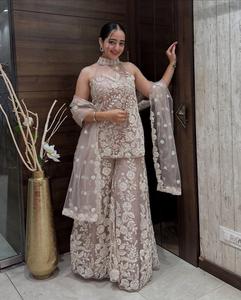 Kurta et palazzo en tissu papillon de style moderne avec broderie de séquence élégante Dupatta pour une tenue de fête - Product Image 3