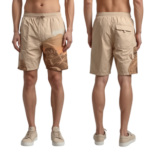 Pantalones cortos estampados para hombre de Fashion Forward con diseño Desert Storm y construcción de primera calidad para un estilo de vida informal. - Product Image 2