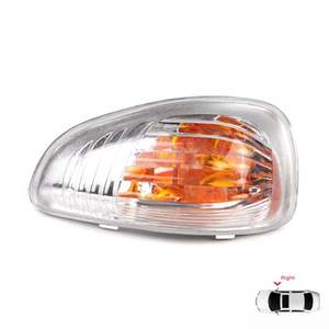 Luz Intermitente de Espejo Lateral Derecha Naranja Compatible con Renault Master MK3 OEM 261603141R - Product Image 1