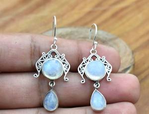 Pendientes Colgantes de Plata de Ley con Labradorita Dorada de 8mm, Forma de Pirámide, Engaste de Bisel, Estilo Vintage, Certificados por IGI, para Bodas y Fiestas - Product Image 4