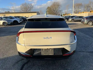 2022สำหรับ Kia EV6 SUV เกียร์อัตโนมัติ ACC ยาง R17ควบคุมการล่องเรือใช้หนังสีดำอ่อนภายในอลูมิเนียมอัลลอยด์ - Product Image 2