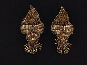 Broche de Mujer con Cristal de Manzana Bordado a Mano con Cuentas Facetadas y Tubulares de la Mejor Calidad, con Pin Trasero - Product Image 6