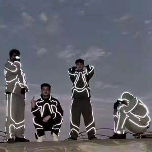 Chaqueta Cortavientos de Poliéster Transpirable para Hombre, Diseño Personalizado OEM, Ropa de Calle de Invierno, Ligera, con Capucha Reflectante 3M - Product Image 2