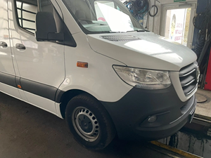 Mercedes-Benz Sprinter Vito 114/116 Bus 2020, 4.2L Diesel, 8 places, automatique, conduite à gauche, sièges en cuir - Product Image 4