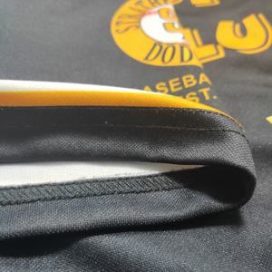 Camiseta de béisbol para hombre personalizada 2025 con diseño de tira de sublimación transpirable y acceso OEM con logotipo bordado - Product Image 6