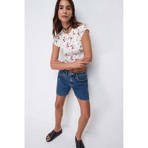 Top Corto Básico en Tela Estampada Acanalada - Product Image 4