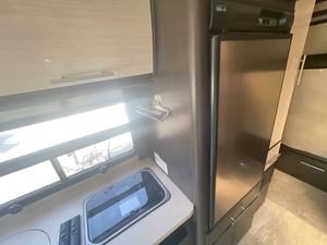 Vente en gros de caravanes de voyage d'occasion économiques T-h-o-r C-o-m-p-a-s-s 23TB 2017 - Product Image 3