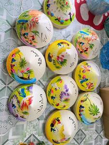 Sombrero tradicional personalizado vietnamita Sombrero de paja cónico de hoja de palma de bambú Sombrero de sol asiático Hecho en Vietnam - Product Image 2