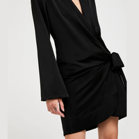Nouvelle robe de soirée élégante pour femmes, mini-robe, col asymétrique, fermeture à nouer, fermetures éclair tissées, satin mat de haute qualité, logo personnalisé OEM