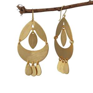 ต่างหูพู่ทองเหลืองยาวสุดหรูสำหรับผู้หญิงเครื่องประดับแฟชั่นสไตล์ Boho จาก aaliyan impex - Product Image 6