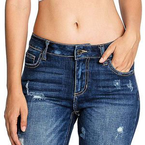 Dernier modèle Oem Short en denim déchiré en coton pour femme Nouveau modèle Short respirant pour femme Jean court en denim pour fille - Product Image 1