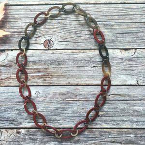 Collar con colgante de cuerno de Venta caliente de nueva moda para mujeres, niñas y hombres hecho a mano de cuerno de búfalo Natural - Product Image 1
