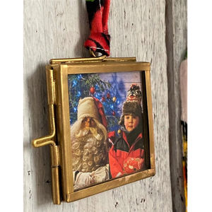 New Hot Selling Square Mini Metal Brass Glass Hanging <b>Bronze</b> Color <b>Photo</b> <b>Frame</b> for Home & Restaurants Decorative <b>Photo</b> <b>Frame</b> - Product Image 6