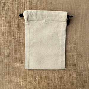 Sac pochette en coton biodégradable durable pour l'emballage écologique et le stockage des produits, disponible en tailles personnalisées, exportation en gros en vrac - Product Image 1