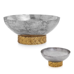 Tazón Decorativo Minimalista Hecho a Mano de Latón y Aluminio con Acabado Premium, Tazones para Servir en Hoteles, Decoración para el Hogar y la Mesa - Product Image 6