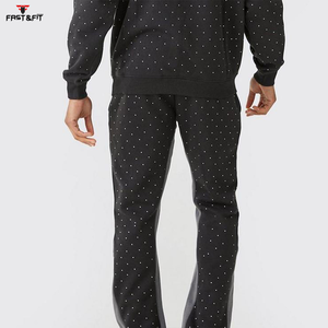 2025 Top Trending Chándal de manga larga para hombre Material de algodón de alta calidad Logotipo personalizado Impresión de diamantes de imitación con capucha para invierno - Product Image 4