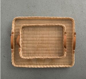 Plateau en rotin rectangulaire naturel avec motif en rotin treillis et poignée pour ranger les ustensiles de cuisine et les décorations pour la maison - Product Image 3