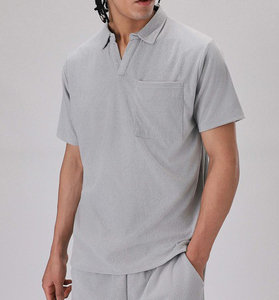 Conjunto de pantalones cortos deportivos informales de verano para hombre, camisetas y pantalones cortos de algodón y poliéster con logotipo personalizado para actividades al aire libre - Product Image 1