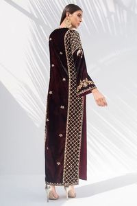 Robe longue brodée de styliste KURTA avec pantalon embellissant les perles de verre en cristal, DABKA pour le travail de fête @ 2023 - Product Image 3