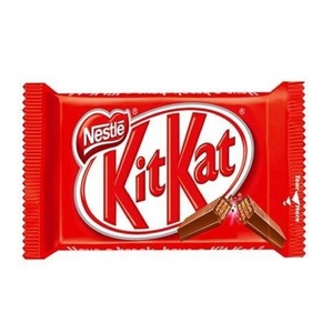 Barres de chocolat KitKat à 4 doigts authentiques de 45g, bouchées solides aromatisées avec lait sucré, noix et ingrédients de fruits certifiés halal - Product Image 4