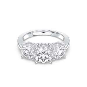 Anillo de compromiso de diamante de moissanita de 1,10 quilates de corte redondo de quilates, Juego de 3 puntas de piedra en platino para mujer - Product Image 1