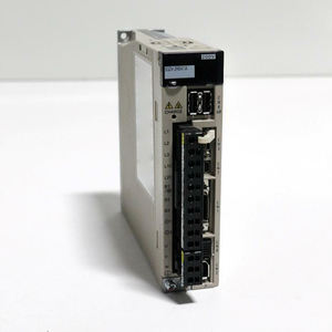 Nouveau servomoteur dans sa boîte d'origine avec SGDV-R70A15A d'expédition accélérée - Product Image 3