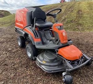 เครื่องตัดหญ้าแบบกล่องใส่ใบมีด รุ่น RC 320TS AWD 4 จังหวะ คุณภาพพรีเมียม สำหรับงานอุตสาหกรรม DIY และ OEM - Product Image 4