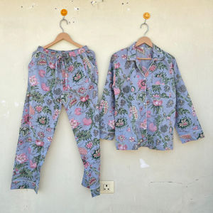 Pyjama de nuit en popeline 100% coton, fabriqué à la main en Inde, imprimé floral, élégant, décontracté, doux, printemps-été - Product Image 1