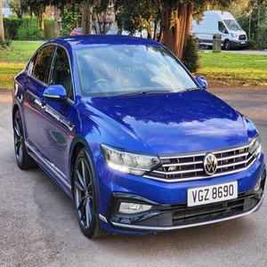 Volkswagen Passat 1.5 TSI EVO R-LINE DSG 2022 Económico con Volante a la Izquierda/Derecha - Product Image 5