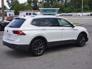 Nuevo/Último Modelo 2023 SE 4Motion Blanco Limpio Usado con Llantas de Aleación R17 Izquierdas, Sistema de Navegación en Cuero, Arranque Remoto y Paquete Ultimate - Product Image 5