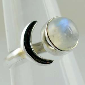 Rainbow Moonstone 925 Sterling Silver Handmade Statement Ring June Birthstone Jewelry with Pearl Boho Style Perfect Gift - Product Image 5