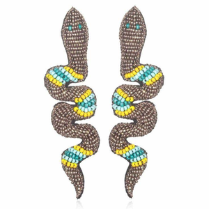 Boucles d'oreilles pendantes fantaisie tendance Merry & Bright avec broderie de perles de luxe, design multicolore fait main, mode unisexe - Product Image 6