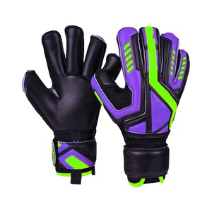 Gants de gardien de but en latex imperméables sur mesure OEM 2025 avec sangle de poignet réglable et doigts complets pour la taille des jeunes - Product Image 6