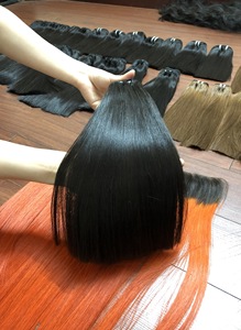 Precio de fábrica Paquete de cabello súper sedoso Cutícula cruda Alineada Extensiones de cabello vietnamita Cabello virgen crudo Color natural - Product Image 6