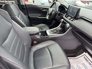 Usado, 2023, Híbrido XLE Premium, Tracción en las Cuatro Ruedas, Volante a la Izquierda, Techo Solar, Arranque Remoto, Asientos de Cuero, Transmisión Automática, Llantas de Aleación Oscuras R17 - Product Image 6