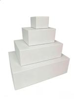 Boîtes d'expédition de luxe en carton ondulé blanc sur mesure en matériaux recyclés pour parfums, soins de la peau, sérums et rouges à lèvres, avec fermeture magnétique, vente en gros