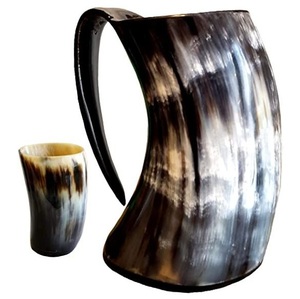 Mug viking en corne naturelle écologique avec motif animal pour les festivals de la Renaissance et du Moyen Âge - Product Image 5