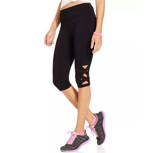 Leggings Capri a Vita Alta da Ragazza Material Girl, Neri XS-XL, con Dettagli Traforati, per Fitness e Yoga, Taglie Forti - Product Image 1