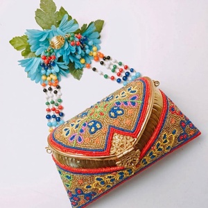 Bolso de mano elegante con cuentas para mujer con forro de poliéster y decoración de letras de botones Monedero de mensajero de moda - Product Image 4