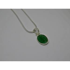 Collier à pendentif en argent sterling 925 fait à la main avec coussin en émeraude verte naturelle coupe diamant cadeau de fiançailles élégant pour les femmes - Product Image 5