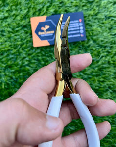 Pince d'extension de cheveux en acier inoxydable durable avec logo personnalisé en gros Outils d'extension de cheveux de haute qualité à deux trous avec aiguille et nez - Product Image 5