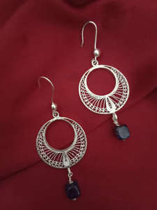 Pendientes de Plata Oxidada con Filigrana y Cuentas Brillantes, Estilo Elegante, Venta al Por Mayor para Mujer - Product Image 2