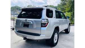 VENTAS GLOBALES 2020 para 4Runner SR5 RWD, Auto Usado, Asientos de Cuero, Cámara Trasera, Oferta Premium de Temporada - Product Image 3