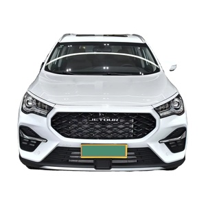 SUV familial spacieux 5 places automatique Euro VI X95, modèle intermédiaire-grand, avec une empattement de 2855 mm, jantes R19 et toit ouvrant panoramique foncé. - Product Image 1