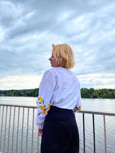 เสื้อสตรีสไตล์วินเทจแบบลำลองสำหรับฤดูหนาวจากยูเครน ดีไซน์หวาน ถักทอ คอปักลาย แขนยาว แต่งพู่ งานฝีมือ  สินค้ามาใหม่สำหรับฤดูร้อน - Product Image 5