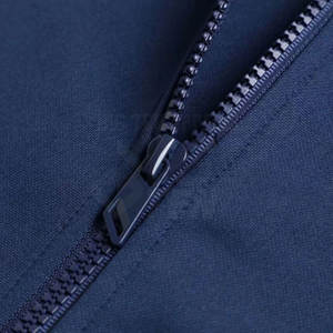 Survêtement pour homme confortable avec tissu léger conçu pour les activités quotidiennes, style décontracté de rue - Product Image 4