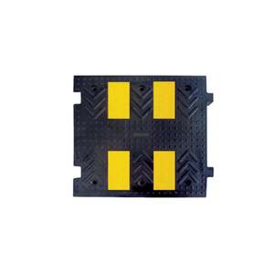 ยางชะลอความเร็วสำหรับผู้หญิง ขนาด 50 x 50 x 4.5 ซม. สำหรับทางถนน - Product Image 1